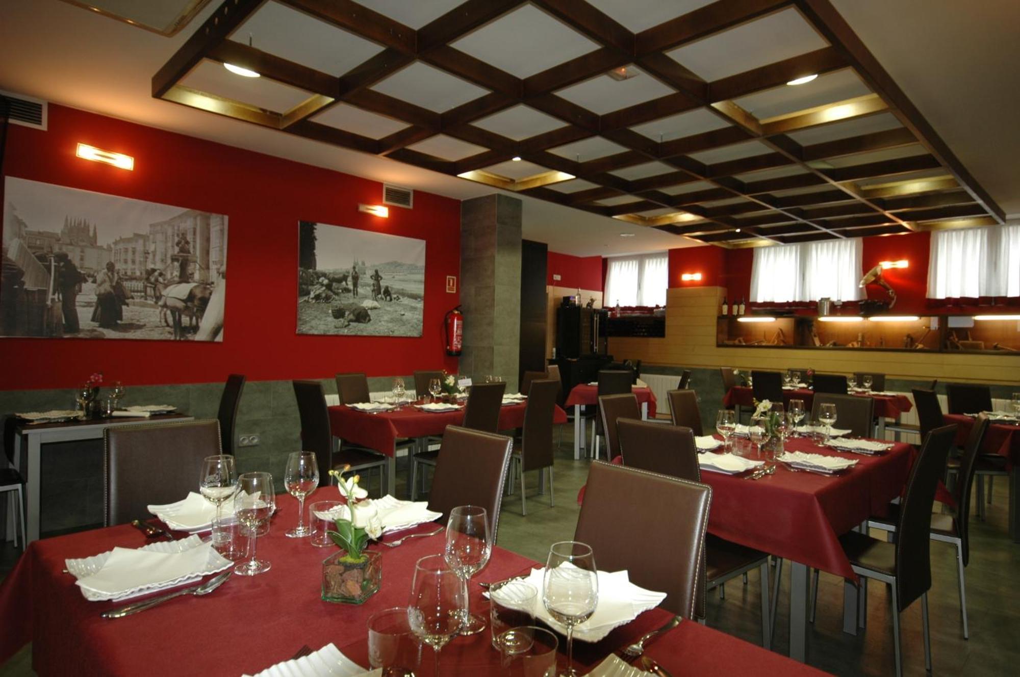 Hotel Cuentame Бургос Экстерьер фото